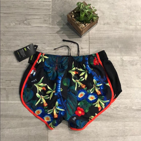 NWT Nike Tropical Print Shorts - Picture 2 of 9